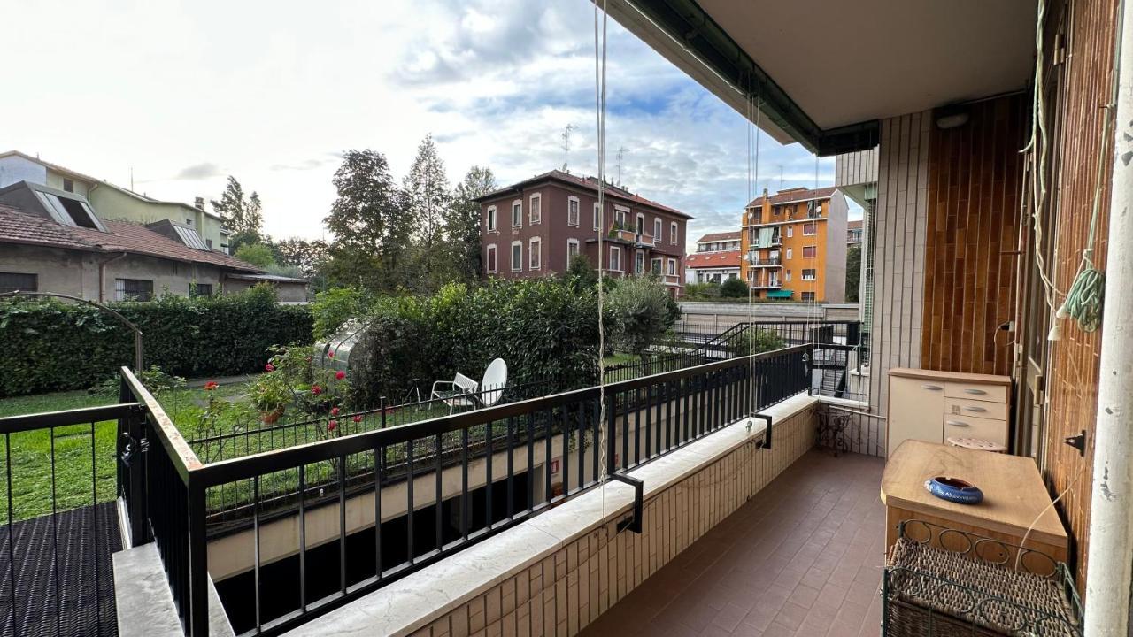 Dehomes - Two Bedrooms, Terrace, Wi-Fi, Tram To Centre & Rho Fiera Milano Exteriör bild