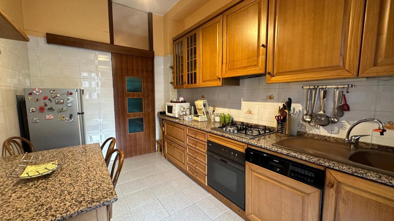 Dehomes - Two Bedrooms, Terrace, Wi-Fi, Tram To Centre & Rho Fiera Milano Exteriör bild