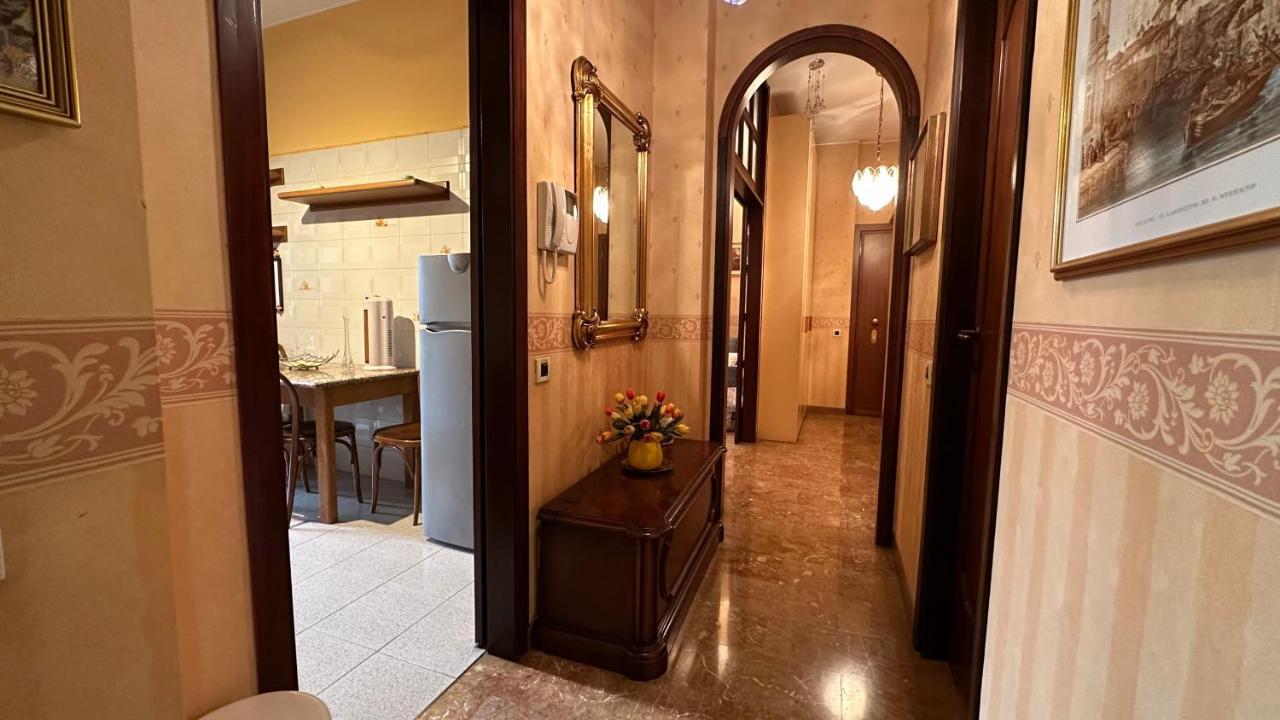 Dehomes - Two Bedrooms, Terrace, Wi-Fi, Tram To Centre & Rho Fiera Milano Exteriör bild